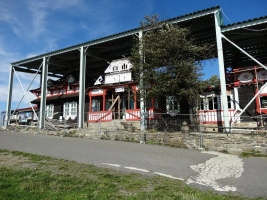 turistická útulna Libušín v březnu roku 2014 vyhořela (nyní je ale již opět po rekonstrukci a v provozu)