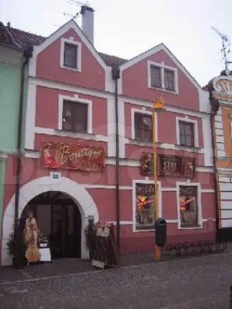 Dům, kde se nachází apartmán Třeboň, je národní kulturní památkou